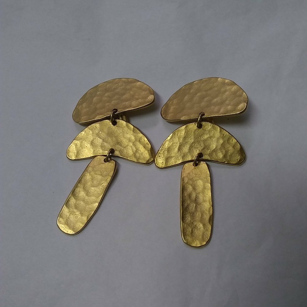 NJ Earrings Mushrooms Hammered Gold Tone Dangling for Pierce Ears